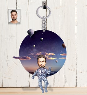 Kişiye Özel Uzay Karikatürlü Ahşap Anahtarlık  Bay-3-Eco