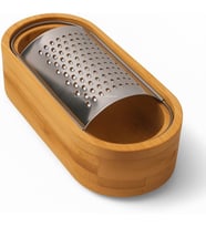 Ahşap Bambu Hazneli, Yatay Oval Metal Bombeli, Çok Amaçlı İnce Rende, 7 x 15,5 cm, Peynir, Sarımsak, Sebze, Çikolata, Dayanıklı, Pratik Temizlenebilir, Ergonomik Mutfak Rende