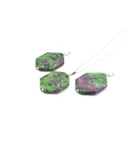HAKİKİ DOĞAL ANYOLİT KOLYE UCU (RUBY ZOİSİT) DOĞAL TAŞ 002