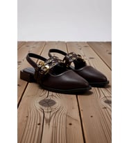 Kadın Sivri Burunlu Sling Back Babet Çift Bantlı Metal Aksesuarlı Kısa Topuklu Rahat Günlük Modern