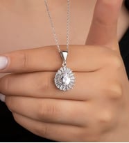 925 Ayar Gümüş Baget Taşlı Damla Kolye