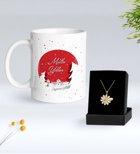 Sevgiliye Yılbaşı Hediyesi BK Gift Kişiye Özel İsimli Yılbaşı Tasarımlı Beyaz Kupa Bardak ve Papatya Kolye Hediye Seti-11, Sevgiliye Hediye, İsimli Kolye