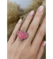 Pembe Kalp Figürlü Yüzük – Aşkın ve Zarafetin Simgesi, Ayarlanabilir Unisex Model