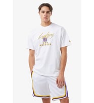 Nike Jordan Los Angeles Lakers Courtside Statement Edition NBA Mens Tee Loose Fit Grafik Baskılı Erkek Tişört Beyaz