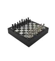 GiftHome Orta Boy Premium Black Metal Klasik Satranç Takımı ve Mermer Desenli Sandıklı MDF Tahtası (30X30X6 cm.)