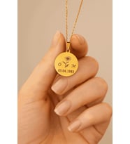 Narflake Kişiye Özel İsim Yazılı Yuvarlak Çelik Kolye – Dayanıklı ve Şık Tasarım (Gold)