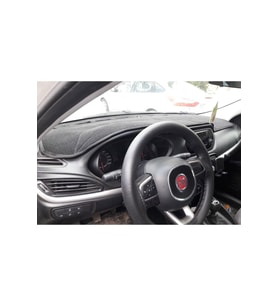 2015-2020 Modellerine Uygun Fiat Egea Ekransız Torpido Koruma Halısı Siyah Kenar Renk Siyah