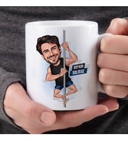 Kişiye Özel Sırıkla Atlayan Erkek Karikatürlü Kupa Bardak