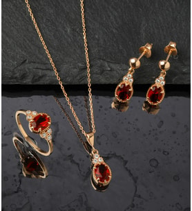 925 Ayar Gümüş Oval Yakut Model Tırnaklı Set