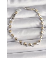 Pirinç Gümüş Renk Zirkon Taşlı Gold Kalpli VIP Seri Kadın Bileklik - TJ-BB6714