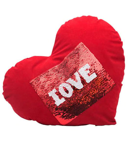 Kişiye  Özel Kırmızı Sihirli Pullu Love Kırlent Kılıfı
