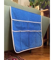 Mavi Çizgili Denim Koltuk Kenarı Portatif Düzenleyici 50 x 90 Cm