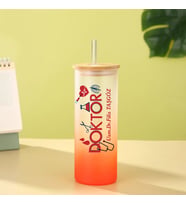 Doktorlara Özel  İsimli Pipetli Cam Suluk (Kırmızı)