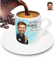 Nihayetinde Avukat Kolay Yetişmiyor Kişiye Özel Karikatürlü Türk Kahvesi Fincanı (Beyaz)