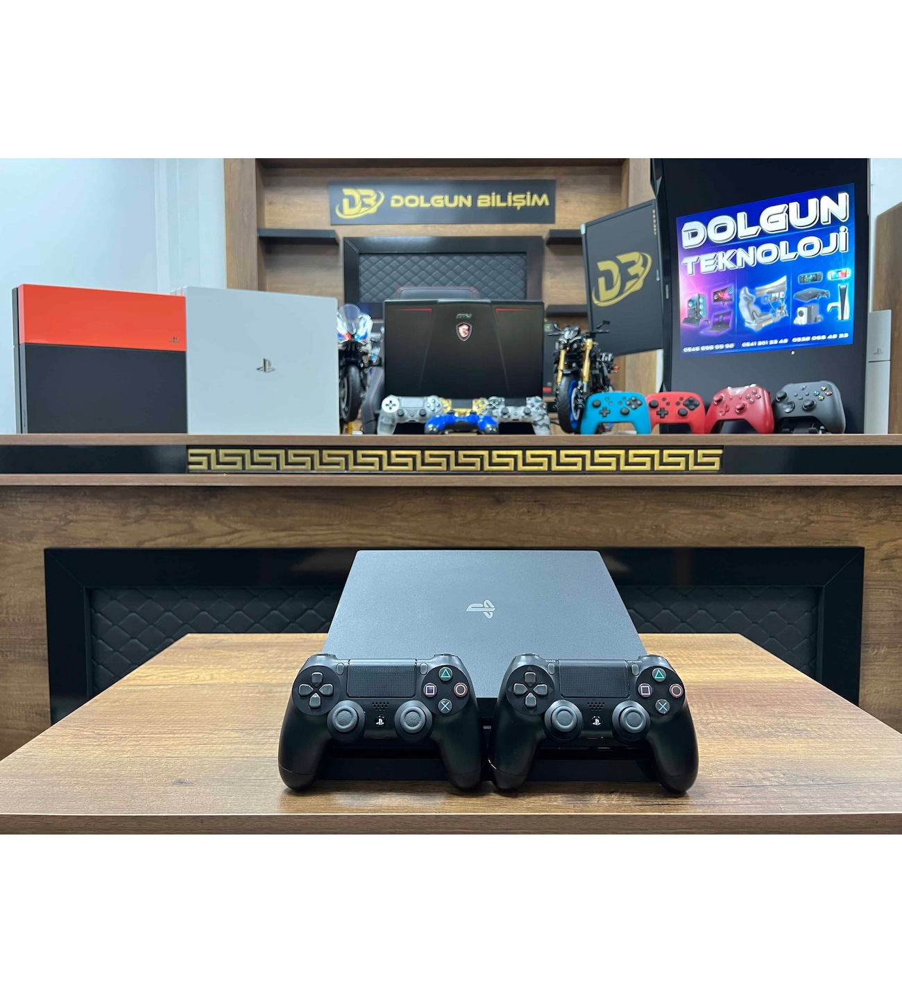 PLAYSTATİON 4 PRO 1 TB + ÇİFT KOL playstation 4 pro - PlayStation4