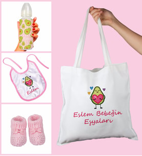 eJOYA Bebeklere Özel Çantasında Kişiye Özel Biberon Önlük Ve Patik Bebek Hediye Seti 109805 (Pembe)