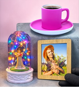 Kişiye Özel Hediye Seti Kahve Fincanı, Fotoğraf ve Renkli Led Işıklı Melekli Fanus