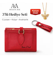 Ayleen Ayz Kişiye Özel Kadın Hediye Seti – İsimli Cüzdan + Kolye + Anahtarlık  3’lü Şık Hediye Seti (Kırmızı)
