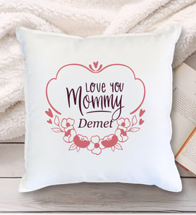 Love You Mommy Tasarımlı Yastık (Beyaz)