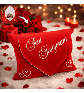 BK Gift Kişiye Özel Fotoğraflı Süet Yastık 40x32 cm – 13x18 Fotoğraf Bölmeli, Not Kağıtlı, Sevgililer Günü Hediyesi