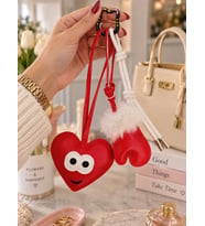 Kırmızı Kalp Figürlü Çanta Charm Sevimli Tüylü Kırmızı Beyaz Bag Charm Çanta Süsü ve Anahtarlık