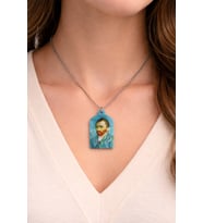 Van Gogh Portre Baskılı Metal Kolye Mavi Zemin Unisex Sanatsal Tasarım