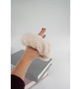 Bayan Peluş Lastik Toka