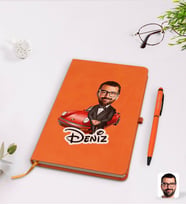 BK Gift Kişiye Özel Erkek Patron Karikatürlü Turuncu Termo Deri Defter Kalem Seti Model 1