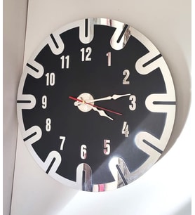 Duvar Saati kıvrımlı model