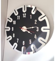 Duvar Saati kıvrımlı model