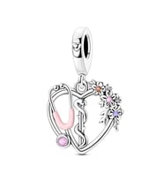 Tıp Temalı Stetoskop Kalp Sallantılı Charm