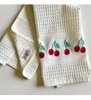 Seretamin Handmade Kiraz İşlemeli Kanaviçe Nakışlı Mutfak Havlusu