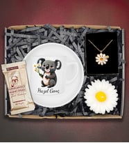 Kişiye Özel Papatya Kolye&Kişiye Özel Koala Tasarım Fincan&Papatya Mum&Türk Kahvesi Hediye Seti