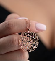 925 Ayar Gümüş Rose Kaplama Renkli Taşlı Yaşam Çiçeği Kolye (Pembe)