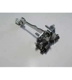 RENAULT LAGUNA- 99/01; ÖN KAPI DURDURUCUSU SAĞ/SOL AYNI (ADET) (KAPI GERGİSİ) 7700424784 1462-2225