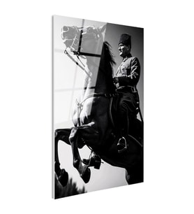 Tamperli Gerçek Cam Tablo Atatürk Üniformalı Şahlanan At Atatürk Tablosu Duvar Dekoru