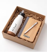 Kişiye Özel Doğal Görünümlü Taban Detaylı Termos - 540mL & Defter & Touchpen Hediye Seti