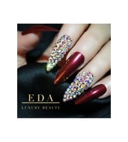 EDA LUXURY BEAUTY Koyu Kırmızı Takma Tırnak Lüks Parlak Kristal Taşlı Desenli Extra Uzun Sivri Uçlu Stiletto Set E034