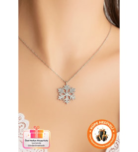 925 Ayar Kar Tanesi Hediyelik Gümüş Signature Collection Özel Gün Hediyesi 45 Cm Zincirli Kararma Karşıtı Rodyum Güçlendirmeli Beyaz Taşlı Kartanesi Şık Kadın Kolye