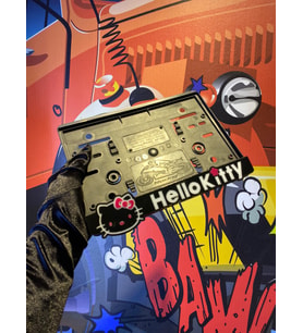 Hello Kitty Logolu 3D Motosiklet Pleksi Plakalık