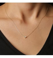 Minimal Taşlı Kalpli Kolye (Altın)