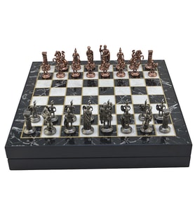 GiftHome Orta Boy Metal Roma Satranç Takımı Antik ve Mermer Desenli Sandıklı MDF Tahtası (36x36x6 cm.)
