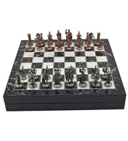 GiftHome Orta Boy Metal Roma Satranç Takımı Antik ve Mermer Desenli Sandıklı MDF Tahtası (36x36x6 cm.)