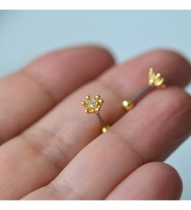 Zarif Çiçek Helix Piercing Kıkırdak Cerrahi Çelik Gold Renk (Çok Renkli)