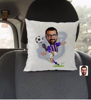 BK Gift Kişiye Özel Sarı Lacivert Futbolcu Karikatürlü Kare Araç Koltuk Yastığı-1