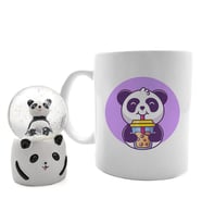 Sevimli Panda Işıklı Mini Kar Küresi & Panda Tasarım Kupa Hediye Seti (Beyaz)