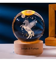 Kişiye Özel Işıklı Ahşap Kaideli Şahlanan At Cam Küre 8cm*6cm