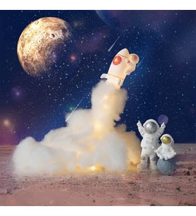 Uçan Astronot Tasarımlı Gece Lambası