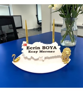 Sümen Ofis Doğal Beyaz Mermer İsimlik Haritalı Gold Çift Kalem, Kuğu ve Aslan