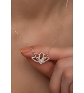 925 Ayar Gümüş Manolya Çiçeği Detaylı Lotus Çiçeği Kolye